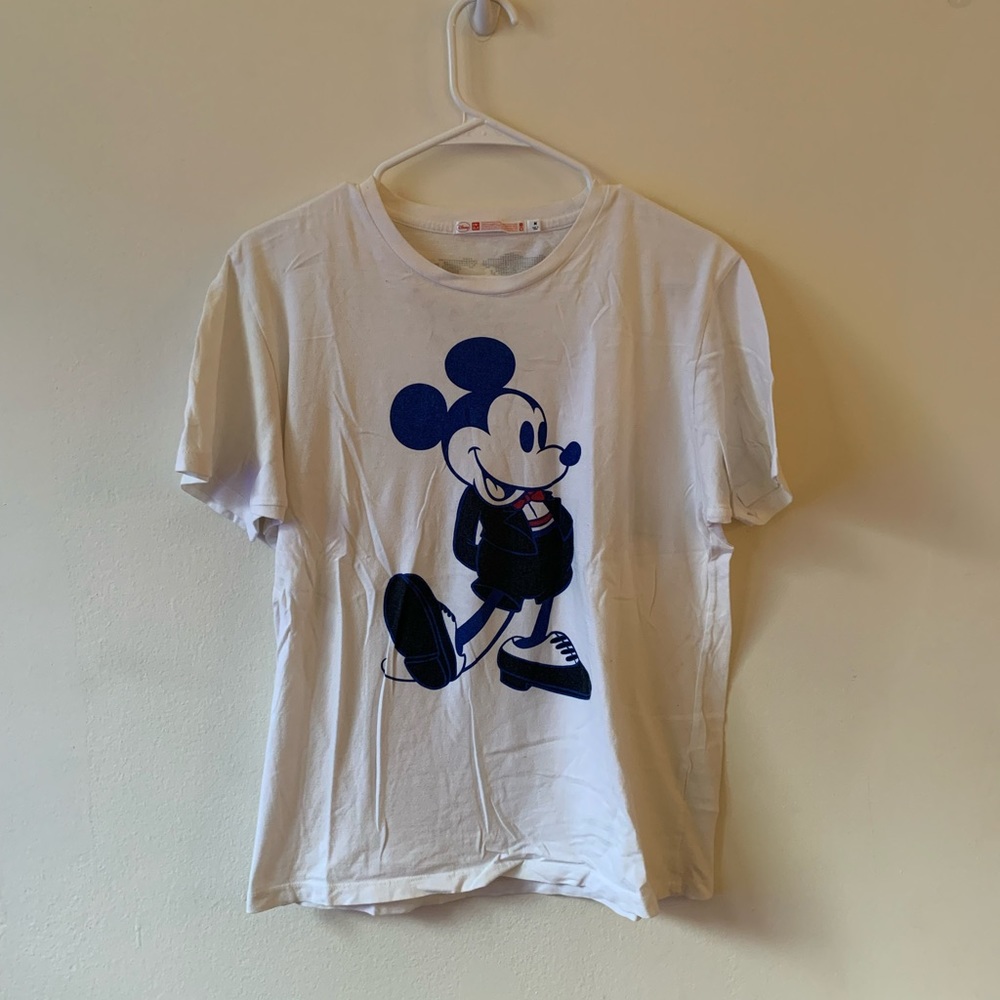 Uniglo Micky Mouse t shirt